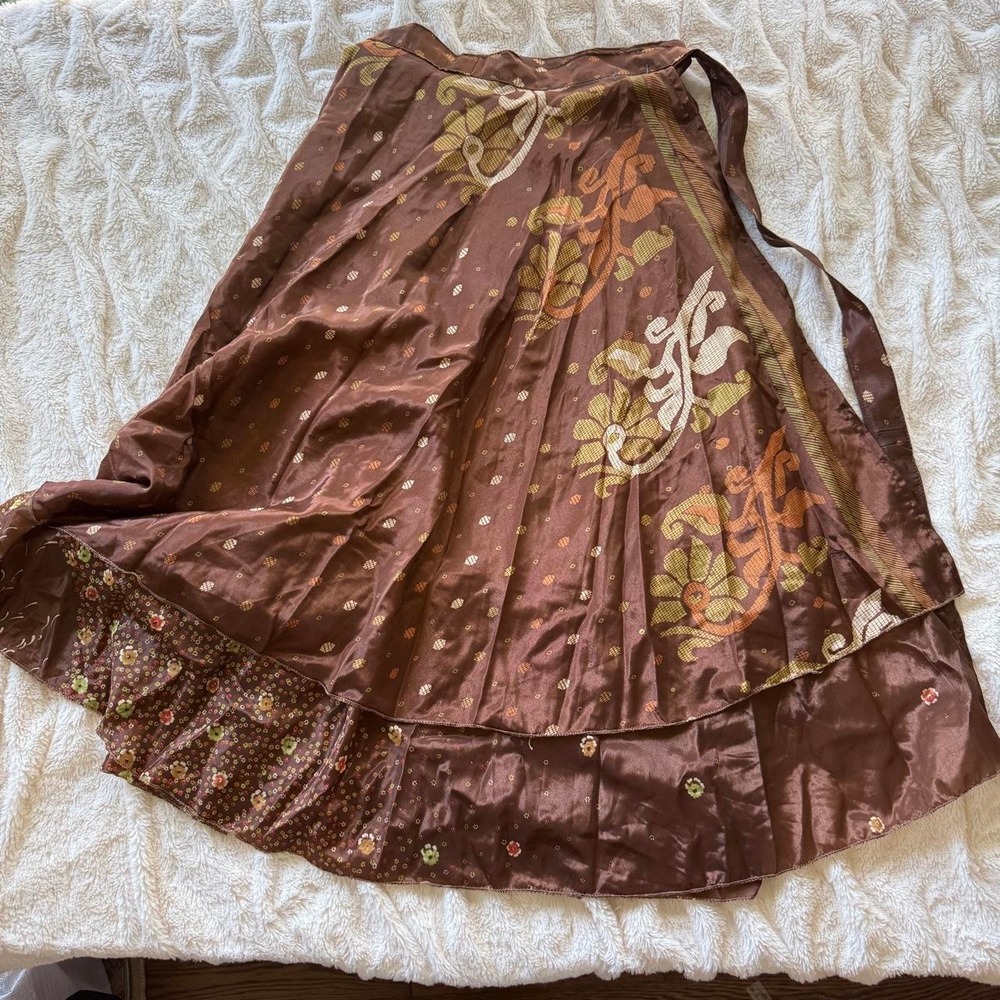 Earthbound Trading Co. Women's One Size Reversible Double-Layered Silk Wrap Maxi